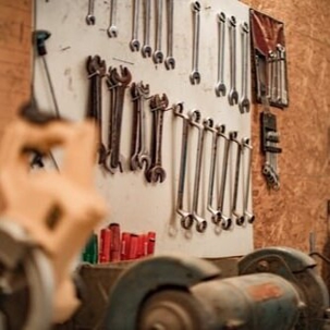 wall-mounted tool organization system for wrenches